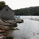 By The Sea Cove Piskera, Solta - 5175