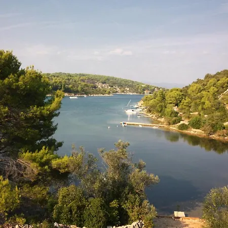 아파트 By The Sea Cove Piskera, Solta - 5175 *